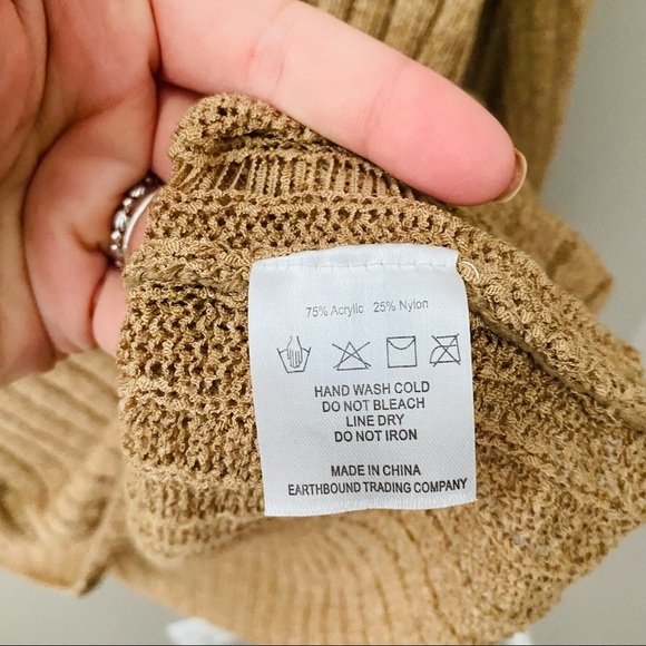 EARTHBOUND V-Neck Sweater Tan Sz Small - Picture 5 of 9